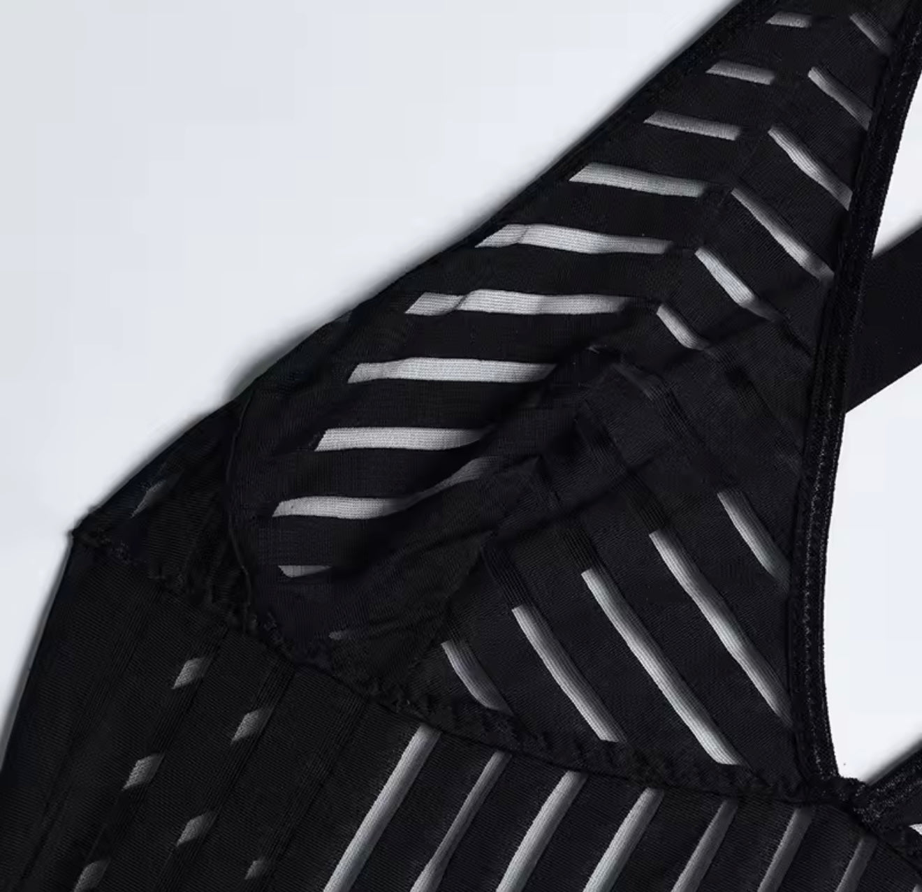 Body „Midnight Lines” – Zmysłowe Czarnie Prążki z Paskami