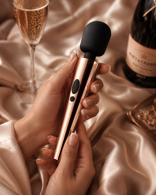Easy Toys Rosy Gold Nouveau Wand Massager – Wodoodporny Masażer Wand USB z 10 Trybami Wibracji